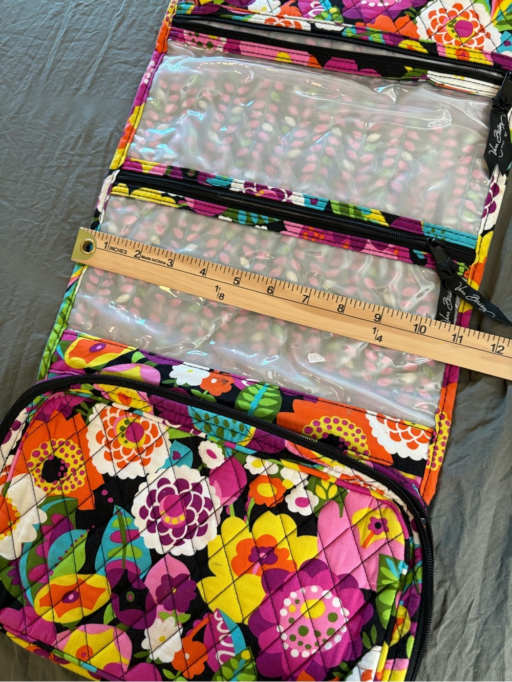 Vera Bradley Ultimate Travel
Case in(Retired) Va Va Bloom. - Picture 10 of 12